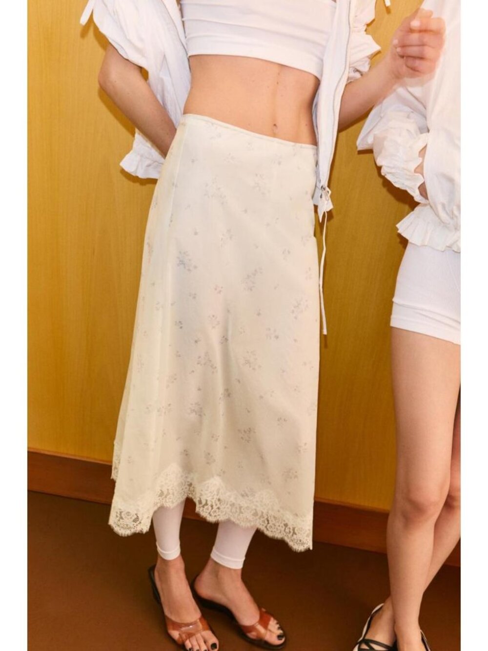 ZARA FLORAL NYLON SKIRT - Picture 3 of 8